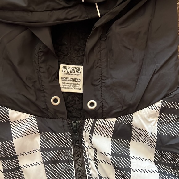 Pink jacket - Picture 2 of 3